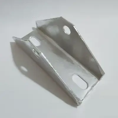 Connecteur de support triangulaire